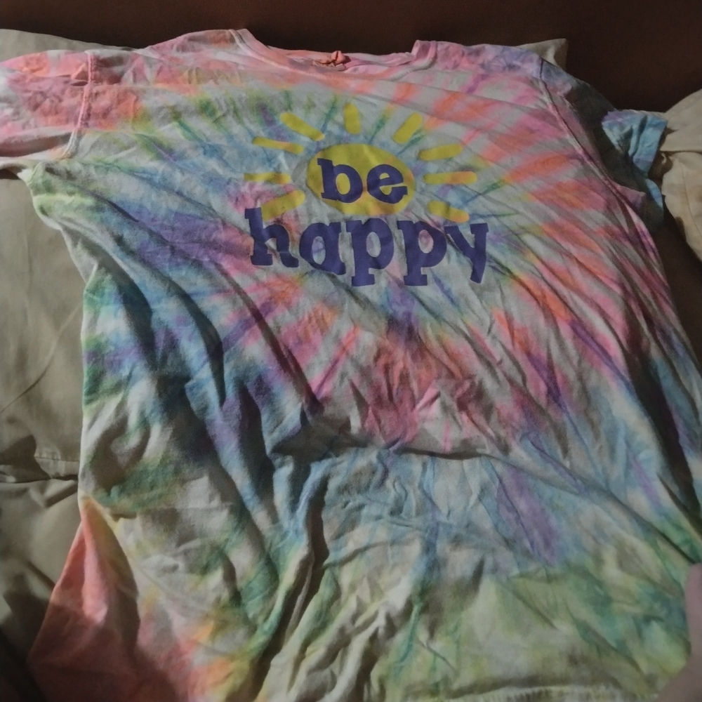 Women's tie-dye shirt